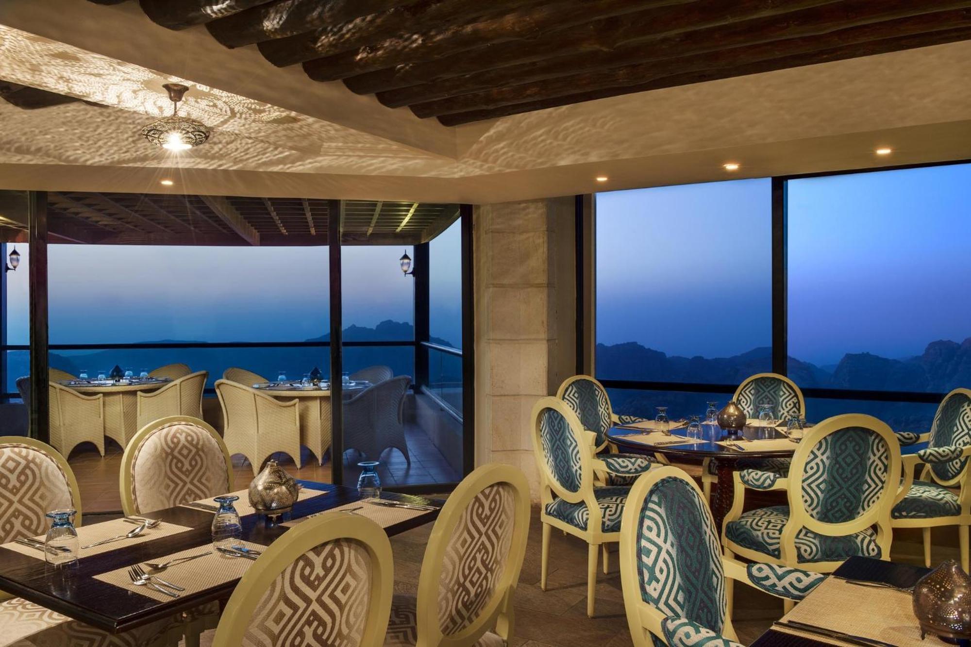 Petra Marriott Hotel Wadi Musa Exteriör bild
