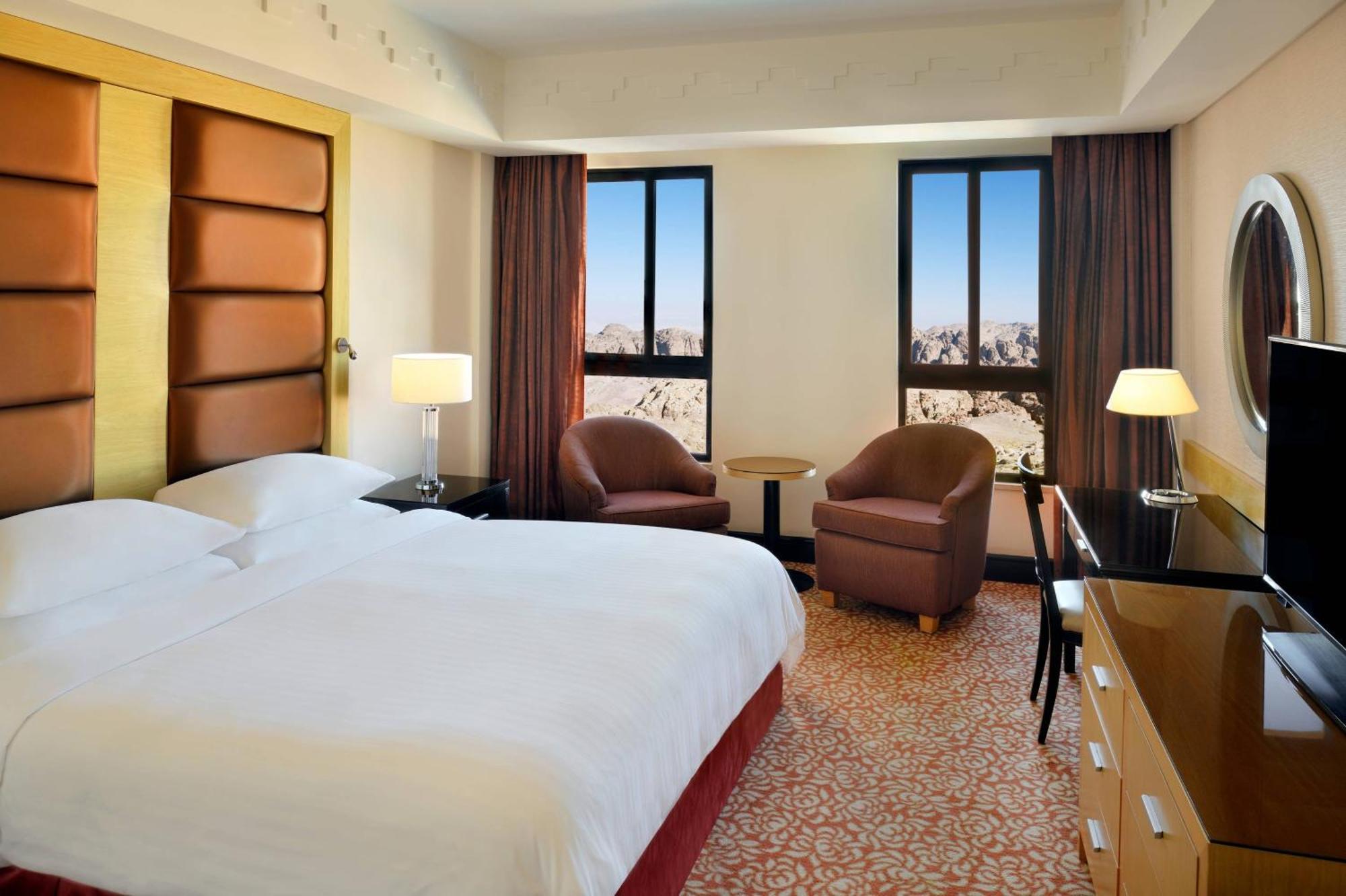 Petra Marriott Hotel Wadi Musa Exteriör bild
