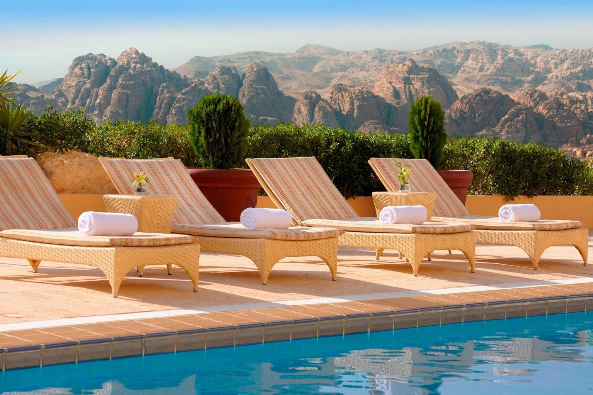 Petra Marriott Hotel Wadi Musa Exteriör bild