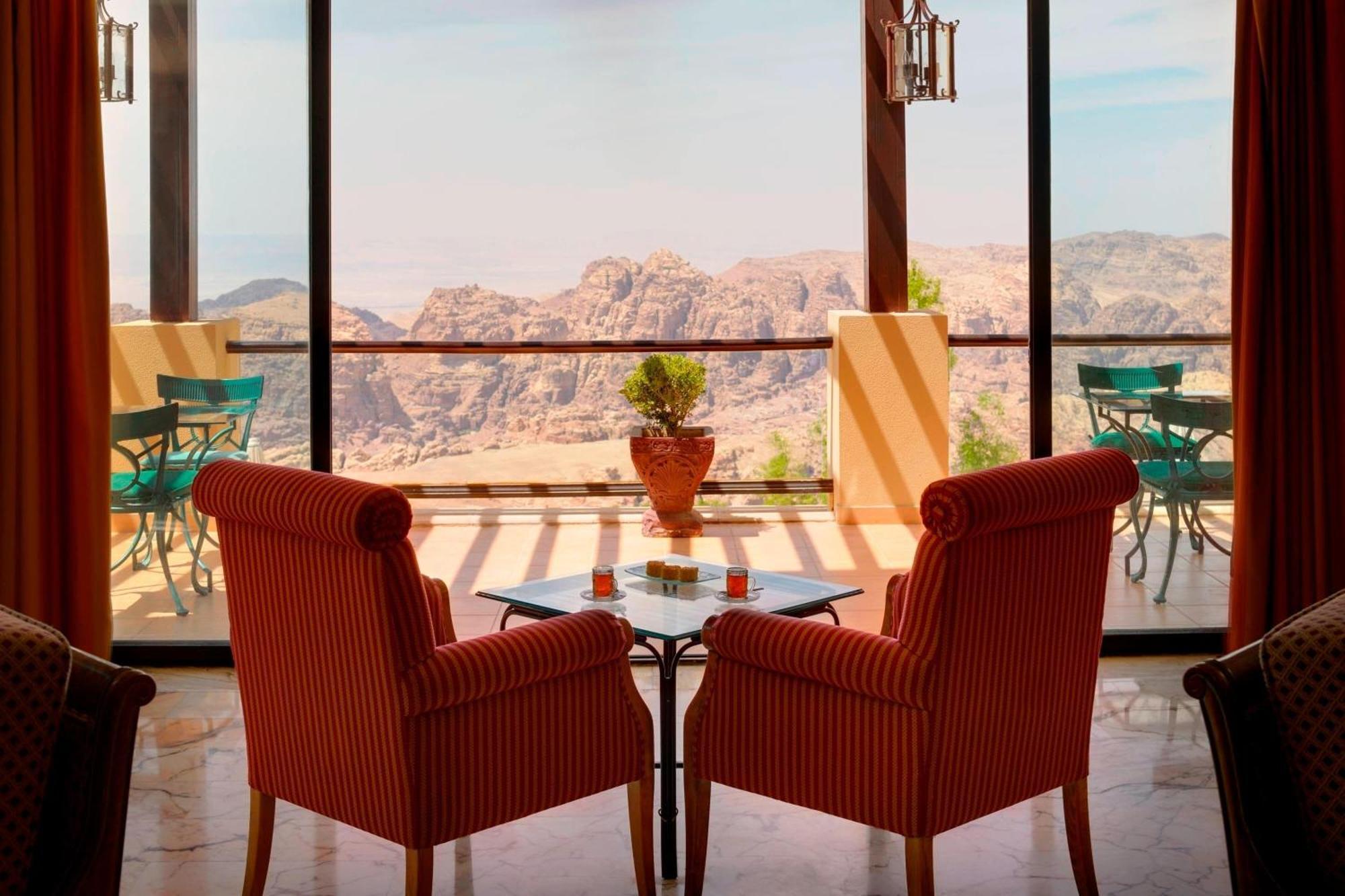 Petra Marriott Hotel Wadi Musa Exteriör bild