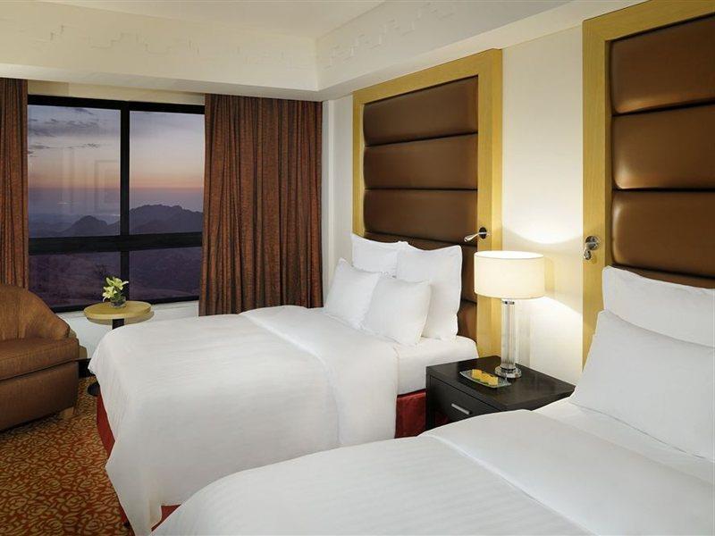 Petra Marriott Hotel Wadi Musa Exteriör bild
