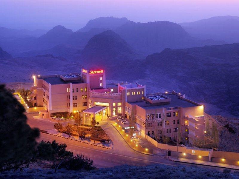Petra Marriott Hotel Wadi Musa Exteriör bild