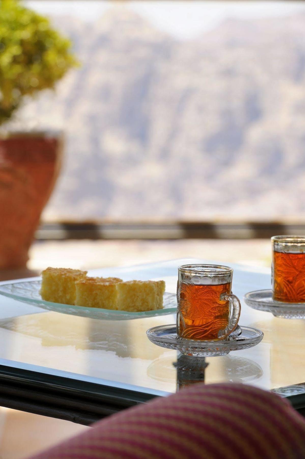Petra Marriott Hotel Wadi Musa Exteriör bild
